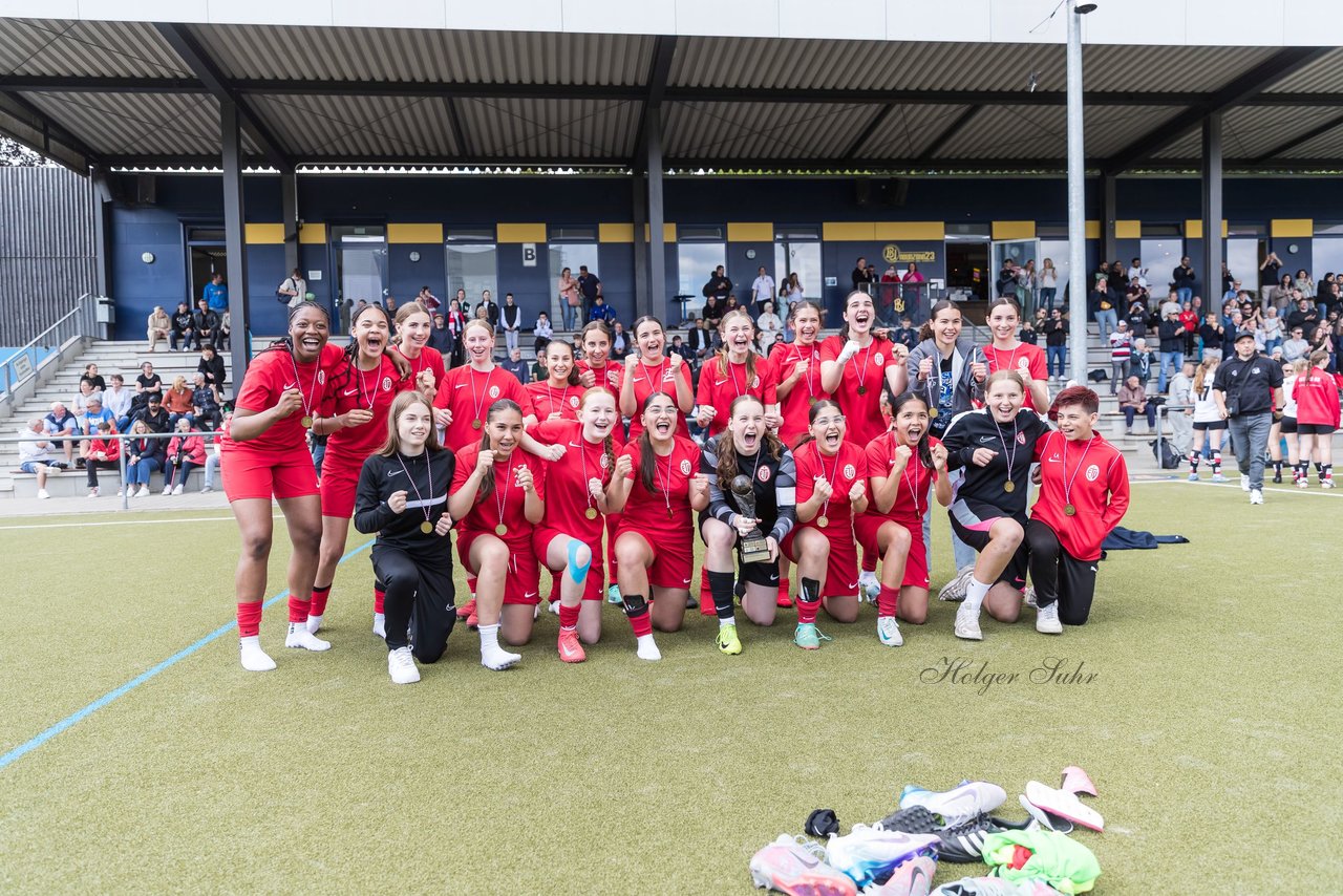 Bild 190 - wCJ Ballfreunde Pokal Finale  Altona 93 - Eimsbuetteler TV : Ergebnis: 0:2